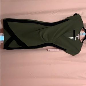 Green/black daytime dress